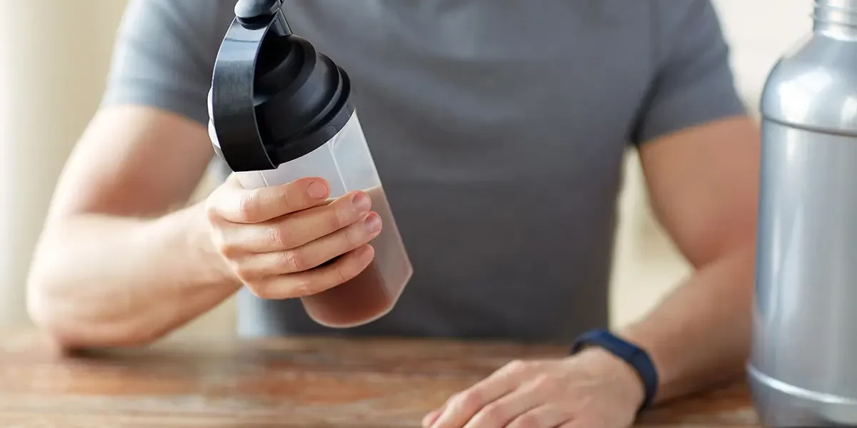 man-with-supplements (1)